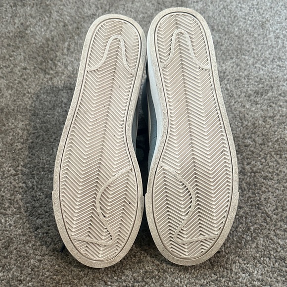 Nike High-Top Sneakers in Light Blue and White - Picture 5 of 7